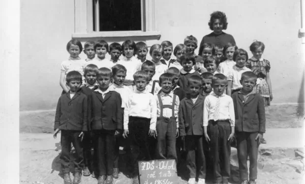 5. Žiaci ZDŠ Údol, ročník 1 a 3, rok 1965/1966
